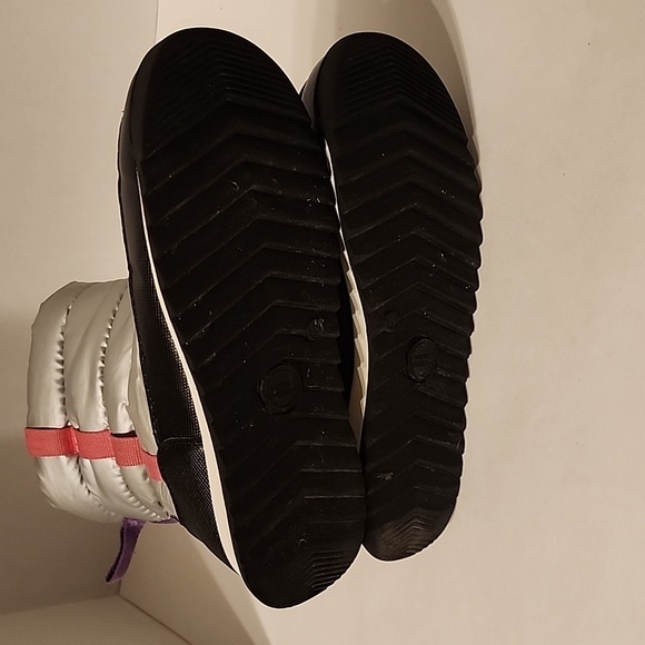 Winter Boots Women's Size 6 - Picture 10 of 10